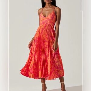 Astr the Label Blythe Floral Plisse Midi Dress Fuchsia Orange Print Small NWT